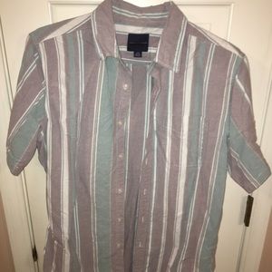American Eagle button up